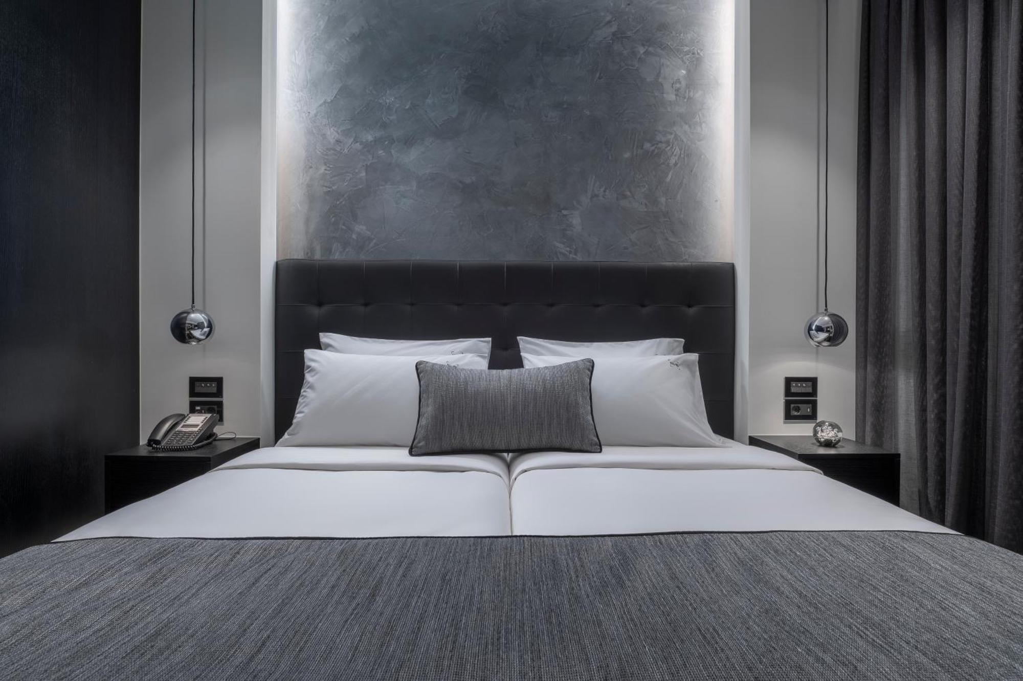 No 15 Ermou Hotel Thessaloniki Room photo A bedroom at the hotel