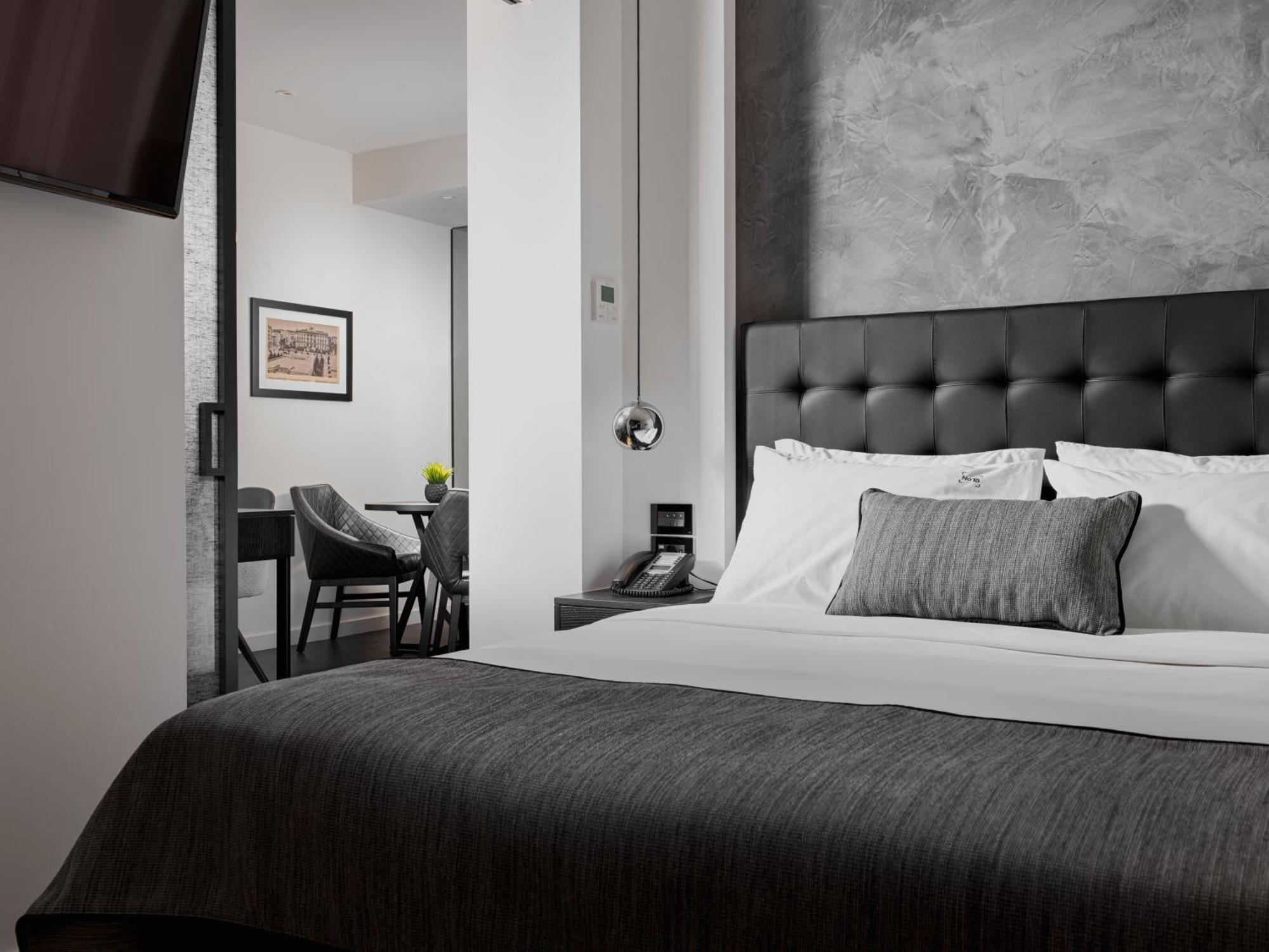No 15 Ermou Hotel Thessaloniki Exterior photo A room at the hotel